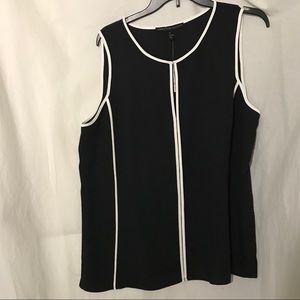 White House/Black Market XL Black & White Top